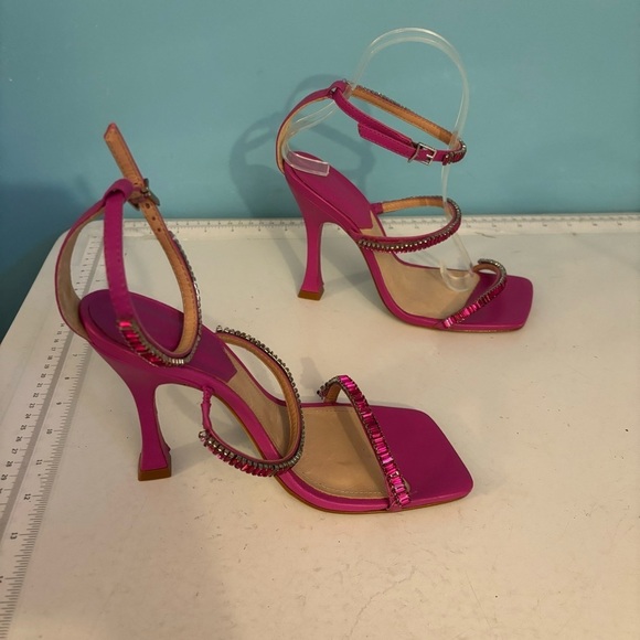 BNWOT Schutz Nellina leather embellished stiletto heels very pink in size 7 - Picture 4 of 12